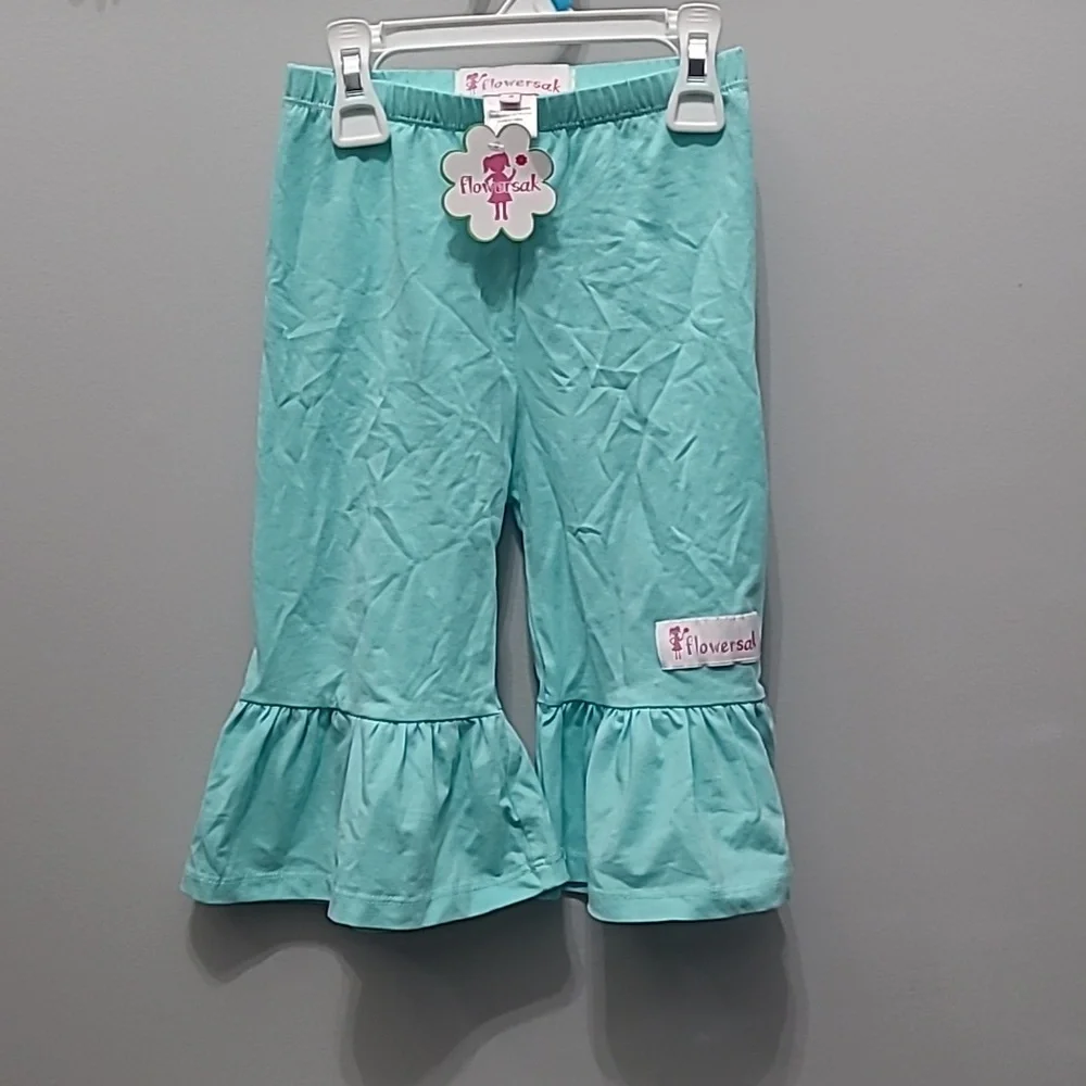 New Ruffle Capri Pants - Picture 1 of 2